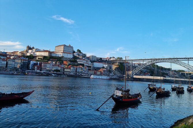 Fado Tour with Guide, Dinner & Live Show in Porto - Quick hits from this Porto fado evening