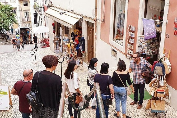 Fátima & Coimbra: Full Day Private Tour from Porto - Lunch in Fátima: the included Portuguese meal strategy