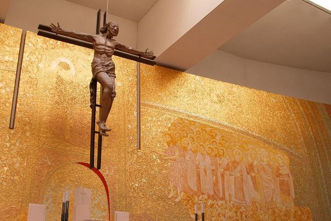 Fátima private tour from Porto in Mercedes car (1 to 4 people) - Stop at Fátima’s Heart: Chapel, Basilicas, and the Apparitions Story