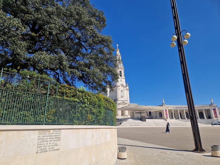 Fatima Sanctuary and Pastorinhos Village Day Trip from Porto - Pastorinhas Village: why the village stop feels like a reset