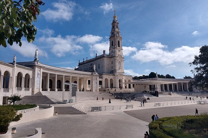 Fatima Sanctuary and Pastorinhos Village Private Tour From Porto - Basilica of the Holy Trinity: Give Yourself a Real Look