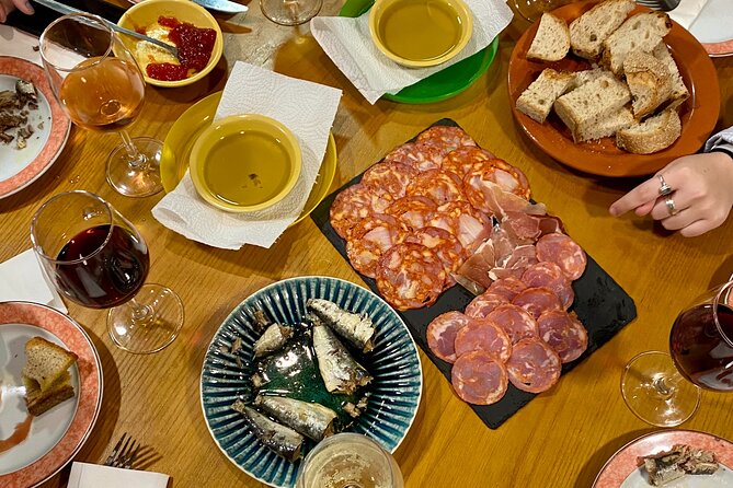 Food Tour: Wine, Beer & Liquor - Porto’s Secret Spots - Santiago’s Tour Style: Friendly, Question-Ready, and Practical