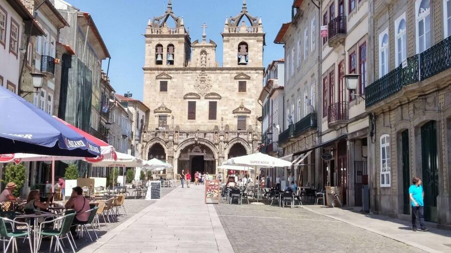 From Oporto: Braga Tour (4Hours) - Half Day - Downtown Braga Free Time: Shopping, Walking, and Quick Snacks
