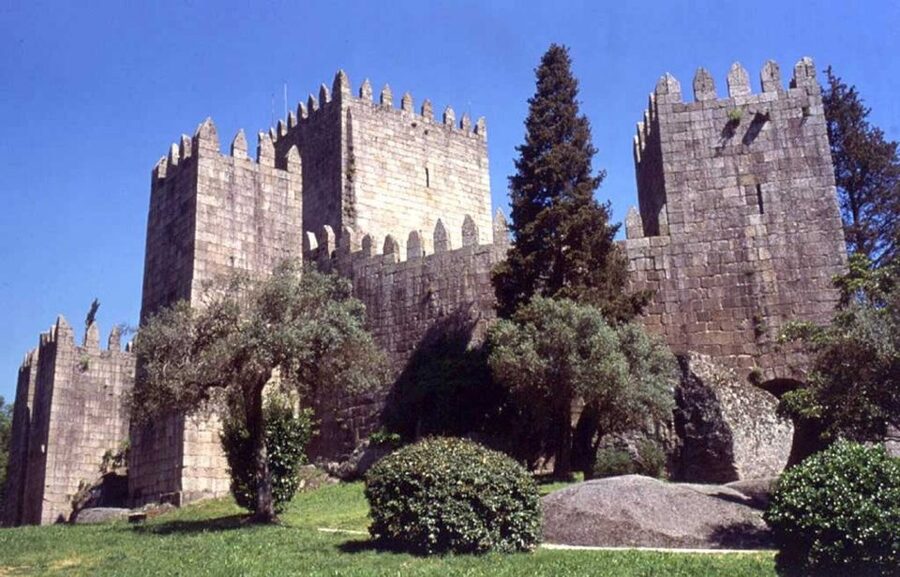 From Oporto: Guimarães Tour (4Hours) - Half Day - Guimarães in 4 hours: why this half-day works