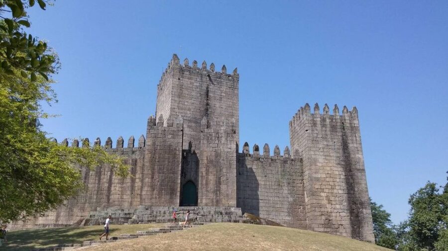 From Oporto: Guimarães Tour (4Hours) - Half Day - Guimarães Castle: guided 30 minutes plus practical touring tips