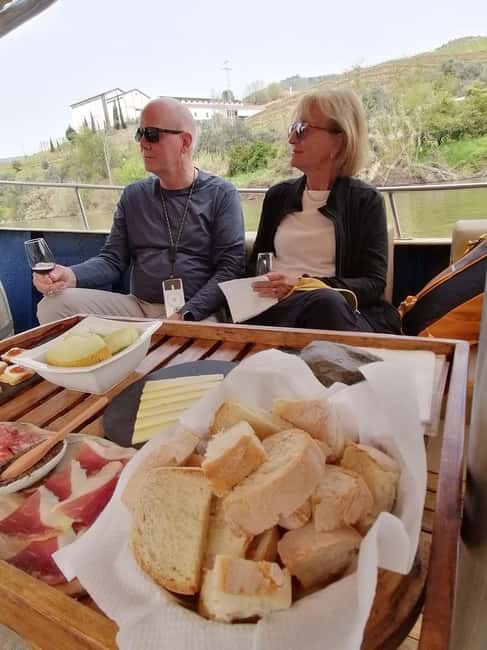 From Porto: 2 Boutique Wineries w/ Winery Lunch & 1-h cruise - Key highlights that matter