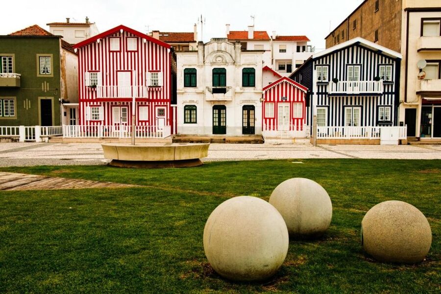 From Porto: Aveiro Half-Day Tour with 1-Hour Cruise - The story behind the Ria de Aveiro: sea grass and the moliceiro boat