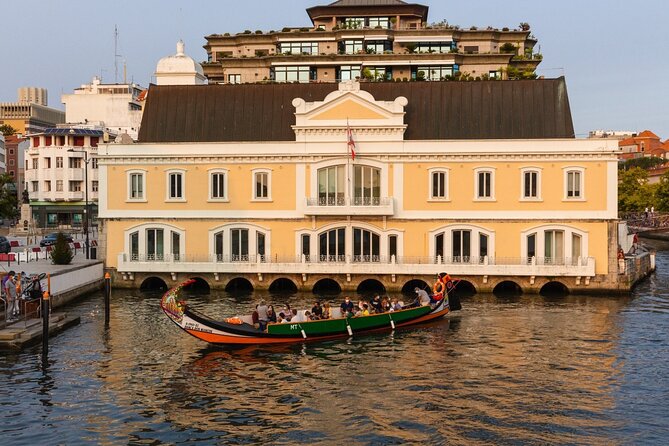 From Porto: Aveiro Private Day Trip - A private ride from Porto that keeps the day moving
