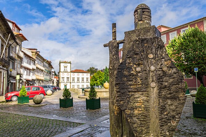 From Porto: Braga & Guimarães - Full Day Experience with Lunch - Guimarães Medieval Streets: Portugal’s Cradle on Foot