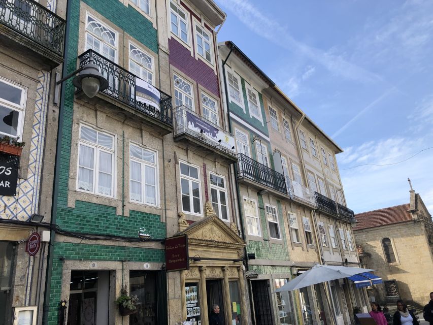 From Porto: Braga & Guimarães with Lunch Small Group Tour - Braga Cathedral’s Chapels and High Choir, Skipping the Crush