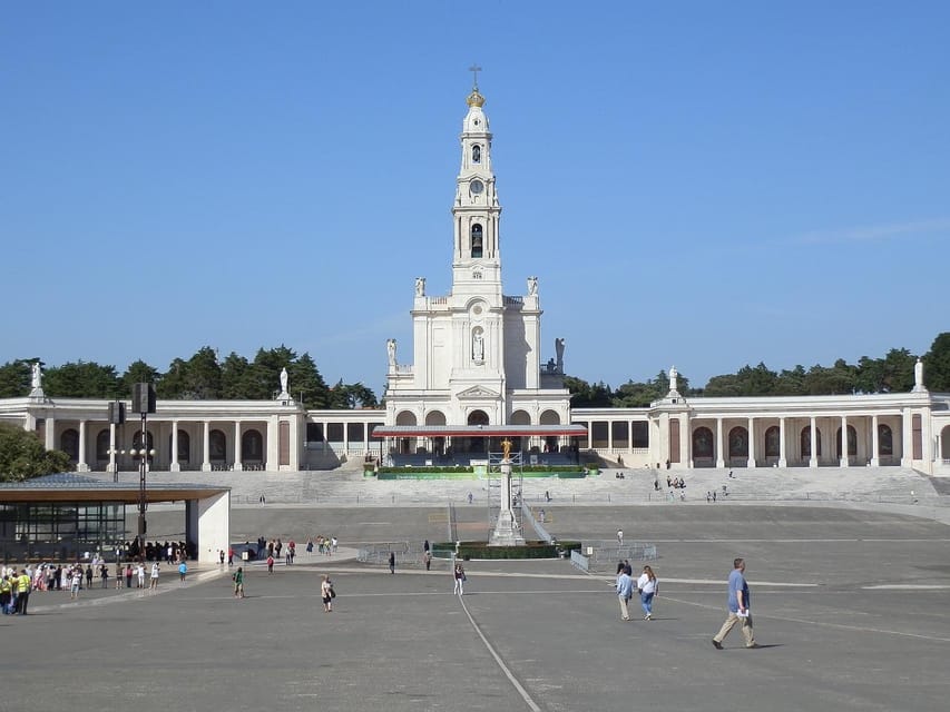 From Porto: Fátima and Coimbra Tour - Sanctuary of Our Lady of Fátima: Where the Story Starts to Make Sense