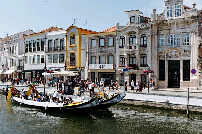 From Porto ↔ Lisbon with up to 4 stops : Aveiro, Nazaré, Óbidos - Fatima’s sanctuary time: peace, candles, and what to watch for