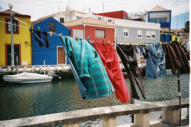 From Porto ↔ Lisbon with up to 4 stops : Aveiro, Nazaré, Óbidos - Price and value: what $289.63 buys you