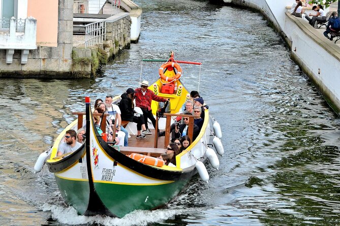 From Porto ↔ Lisbon with up to 4 stops : Aveiro, Nazaré, Óbidos - Pickup, comfort, and why private still matters
