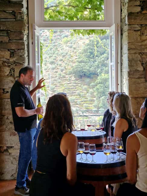 From Porto: Premium Douro Valley 4 Vineyards Tour with Lunch - Small group of 8: why the vibe feels different