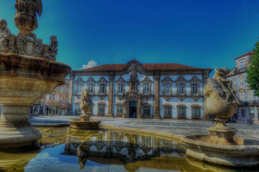 From Porto: Private Braga and Guimarães Tour with Pickup - Starting in Porto, then switching to Minho pace