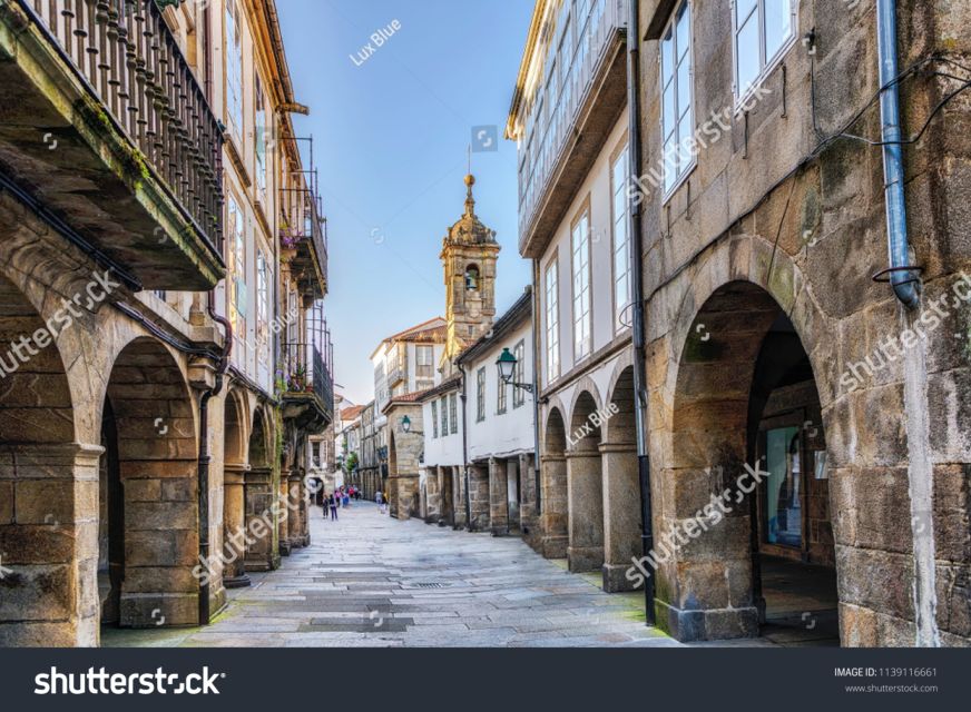 From Porto: Santiago de Compostela Full Day Tour - Guide quality on this route can make or break the day