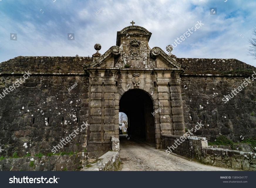 From Porto: Santiago de Compostela Full Day Tour - Santiago de Compostela: cathedral first, then you choose your pace
