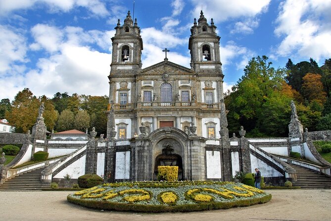 From Porto: Visit Guimarães & Braga with Lunch - Lunch in Guimarães, a Real Break in the Middle of History
