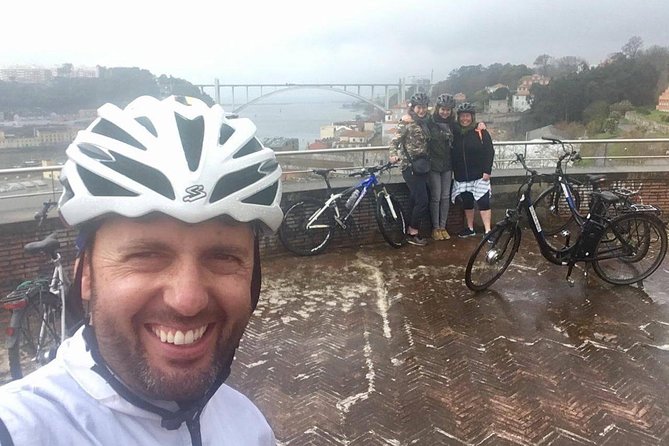 From Porto with view to Gaia: Private Bike Tour #DuckSideOfPorto - Stop 2: Igreja da Confraria das Almas do Corpo Santo de Massarelos