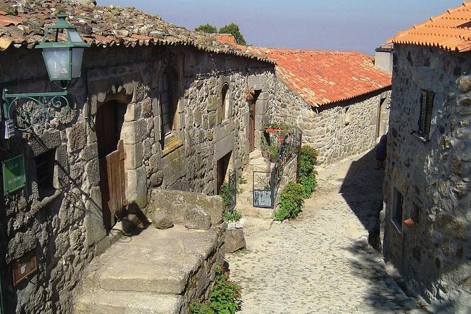 Full-Day Portuguese Historical Villages Tour - Castelo de Linhares da Beira: fortress logic in stone