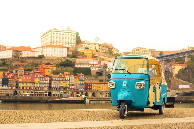 Full-Day Private Tuk Tuk All Around Porto - From lions and Art Nouveau to Jardim do João Chagas