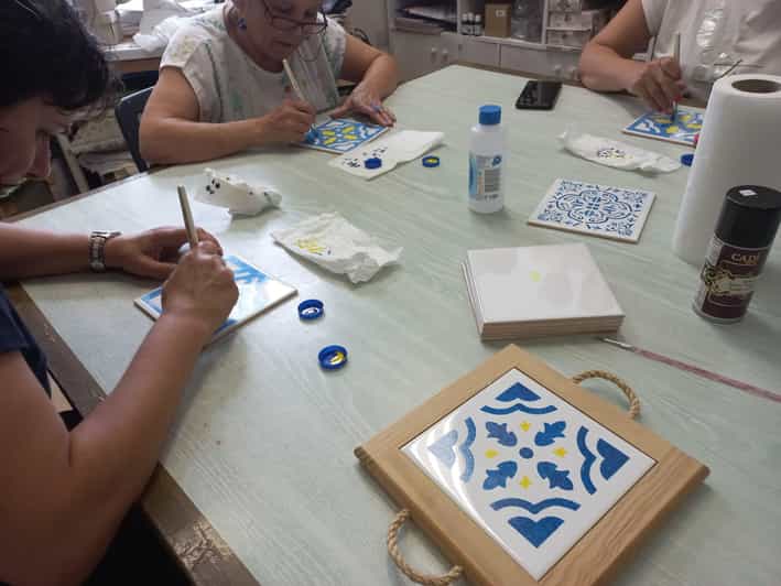 Gaia: Tile painting workshop, Port Wine and Pastel de Nata - Choosing your design: stencils for confidence, freehand for boldness
