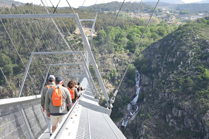Guided Tour Passadiços do Paiva and Suspension Bridge 516 Arouca - 516 Arouca Ponte Suspensa: the timed double crossing moment