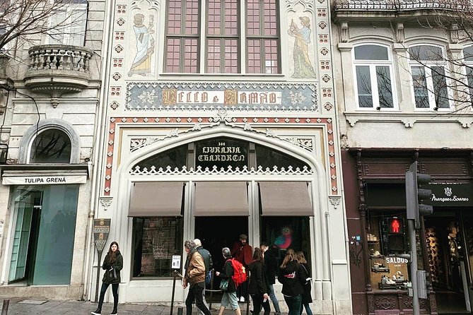 Half-day small group tour of Porto city with wine tasting - São Bento Station Tiles and Mercado do Bolhão: Where Porto Feels Like a Living City