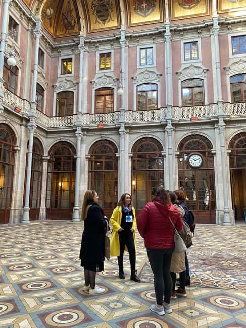Highlights of Porto - Beyond the Icons: Winding Streets, Hidden Alleys, and Smart Customization