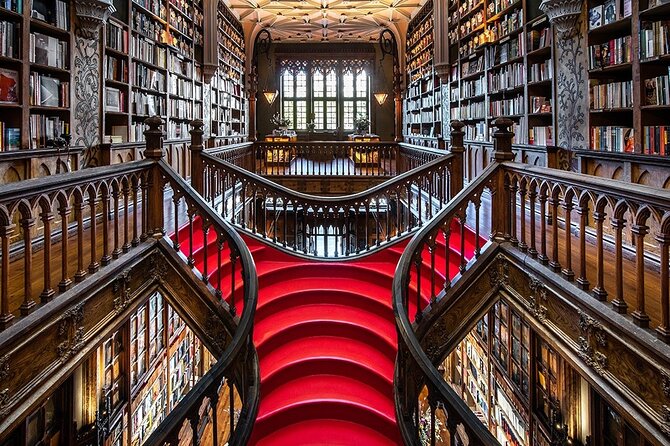 Lello Bookshop Skip-The-Line Entry Ticket - Photos, tight space, and why patience is the smartest strategy