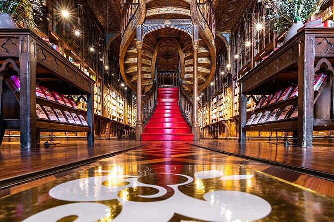 Lello Bookshop Skip-The-Line Entry Ticket - The €10 voucher and the pocket edition collection, how to use the value