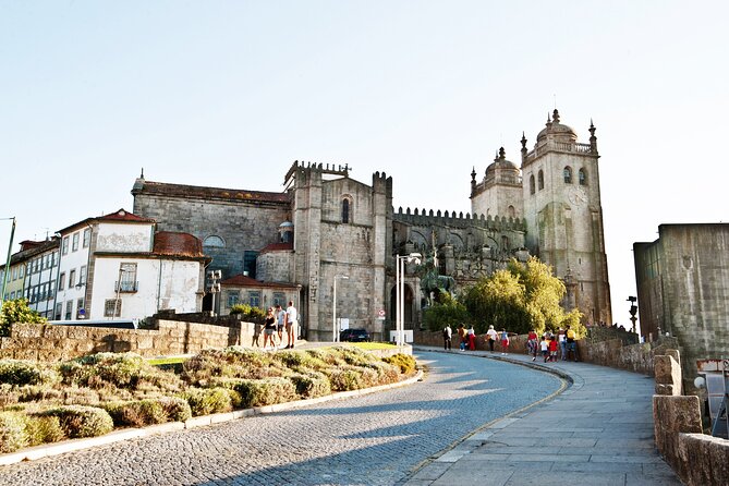 Love in Porto: Self-Guided Romantic Puzzle Walk - Should You Book Love in Porto?