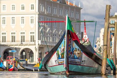 Moliceiro Boat Tour on the Ria de Aveiro