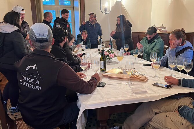 Nature and Green Wine Tasting Tour - Vinho Verde craft, a XVII-century homestead, and then tasting