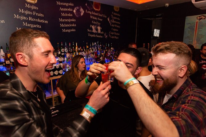 New Years Eve Porto Crawl: 7 drinks, Games, Fun & VIP club entry - Second bar and the real test of a pub crawl