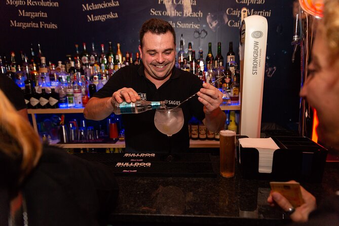New Years Eve Porto Crawl: 7 drinks, Games, Fun & VIP club entry - VIP club entry at the end of the night