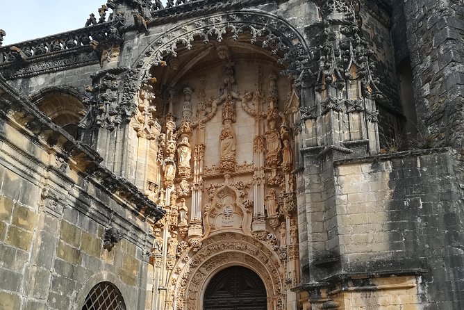 One Way Porto to Lisbon, through Coimbra and Knight Templars Town of Tomar - Price, What You Pay, and Where the Extra Costs Show Up
