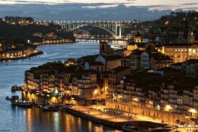Oporto Airport: Private Arrival Transfer to Porto city hotels - The Ride Details: Comfort, Air Conditioning, and Luggage Rules