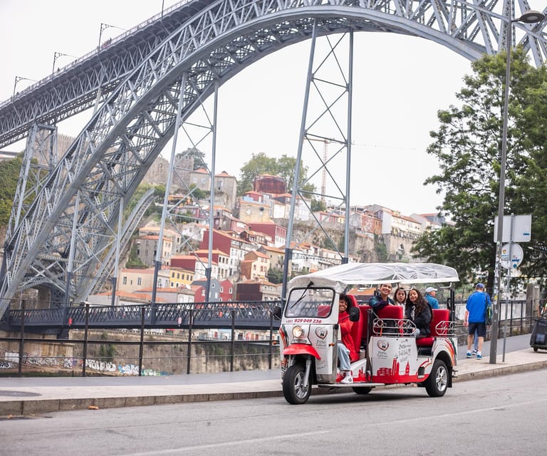 Oporto Tuk Tuk Tour: Among bridges and mysteries - 1.30h - Freixo Bridge and São João Bridge: Eastern Views and Modern Lines
