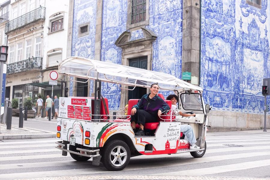 Oporto Tuk-Tuk Tour: Fast, Fun & Flexible – 1H to Full Day! - Porto’s Core Stops: From Clérigos to Praça da Batalha to Bolhão Market