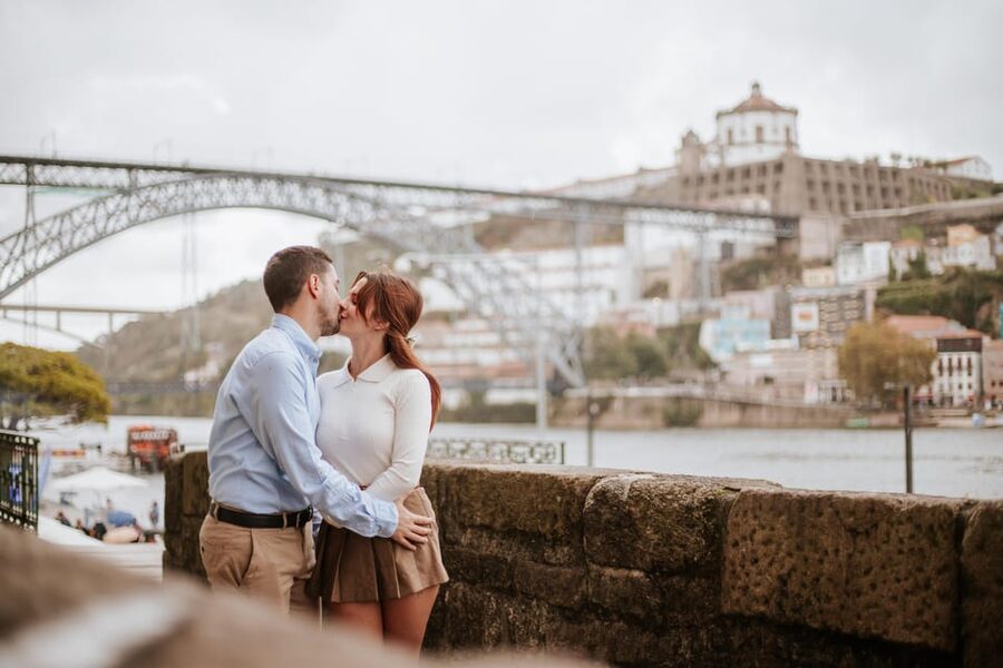Photoshoot in Porto - A one-hour Porto photoshoot that feels more useful than a souvenir