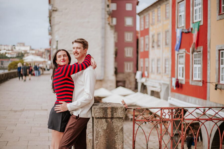 Photoshoot in Porto - Avenida dos Aliados: the street that gives you big-city romance