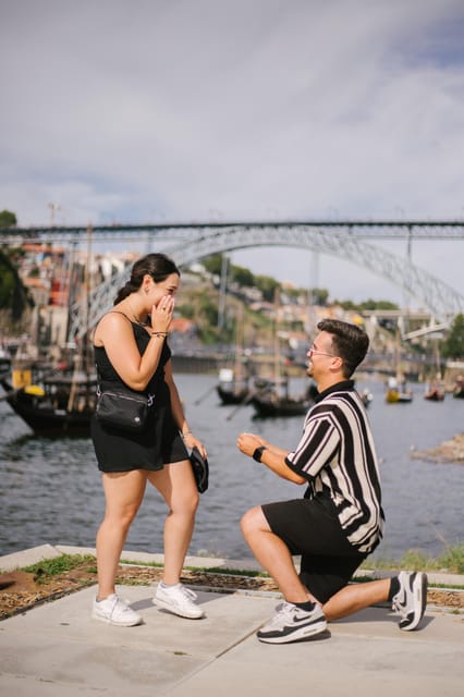 Photoshoot in Porto - How Davi directs you into natural, romantic poses
