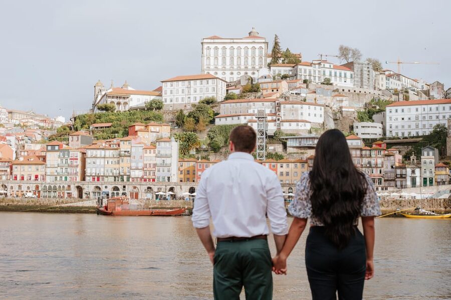 Photoshoot in Porto - Price and value for two: is $181 per group worth it?