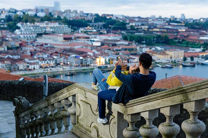 Photoshoot in Porto for Couples - Stop 2: Luís I Bridge, the big visual payoff