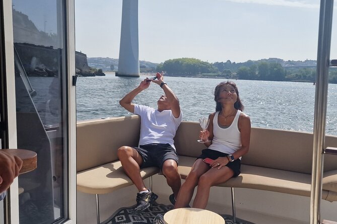 Port : 6 Bridges Cruise , Douro River with Sunset Option - Cruise flow: from Porto’s bridges to the river’s turn-around point