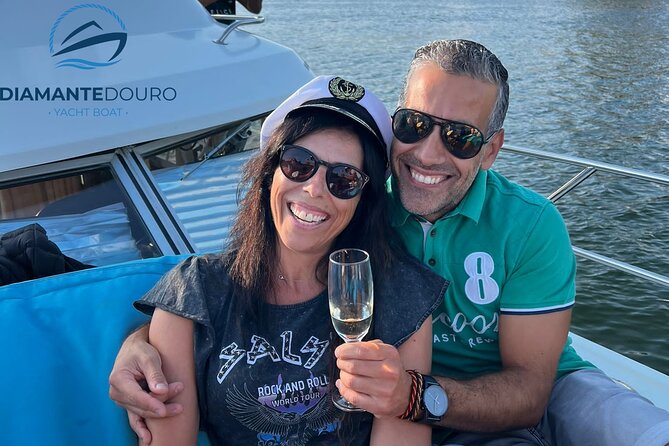 Port : 6 Bridges Cruise With Sunset option & Port wine - Crew energy: the difference between seeing and understanding
