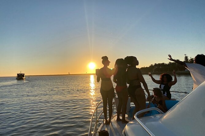 Port : 6 Bridges Cruise With Sunset option & Port wine - Marina da Afurada: start simple, settle fast
