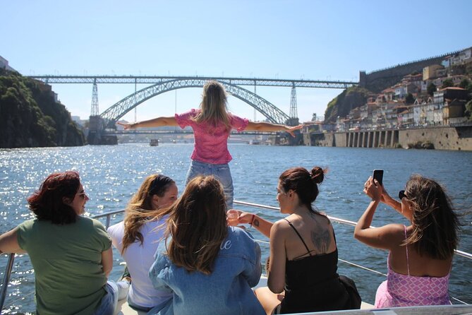 Port : 6 Bridges Private Yacht Cruise with Local Wine & Snacks - From Marina do Freixo to the First Bridge: How the Cruise Starts